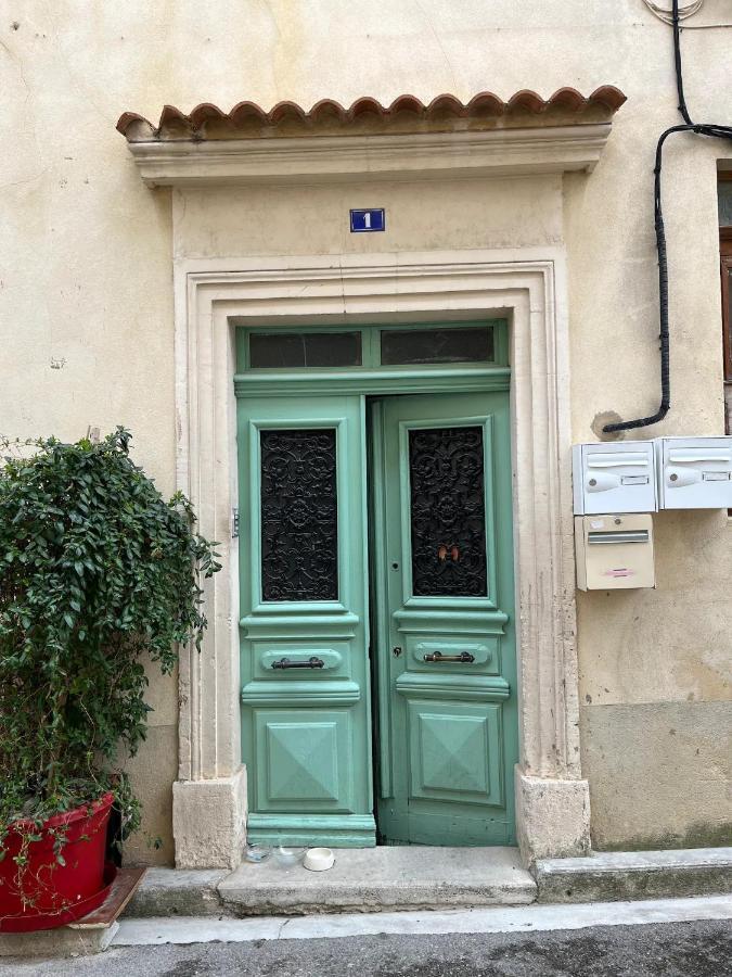 Studio De Charme Au Coeur De Valréas Εξωτερικό φωτογραφία
